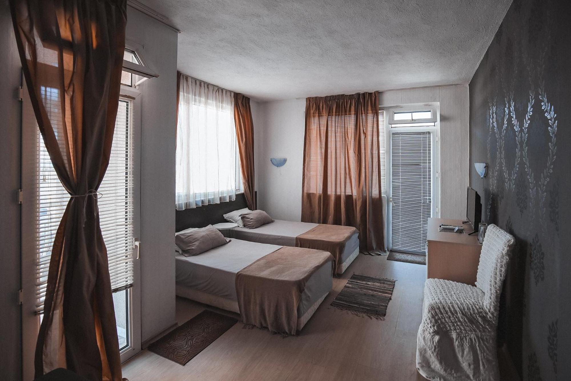 Guest House Taligarov بوموري المظهر الخارجي الصورة